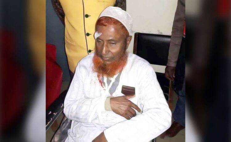 মটরসাইকেল দুর্ঘটনায় আহত সাবেক উপজেলা চেয়ারম্যান জনাব মাওলানা তায়েব আলী