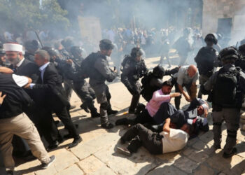 আর কত রক্ত ঝরলে মানবতা ফিরে আসবে…