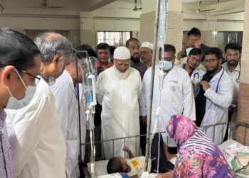 হাম আক্রান্ত শিশুদের দেখতে হাসপাতাল পরিদর্শন মাননীয় বিরোধীদলীয় নেতার
