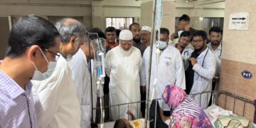 হাম আক্রান্ত শিশুদের দেখতে হাসপাতাল পরিদর্শন মাননীয় বিরোধীদলীয় নেতার