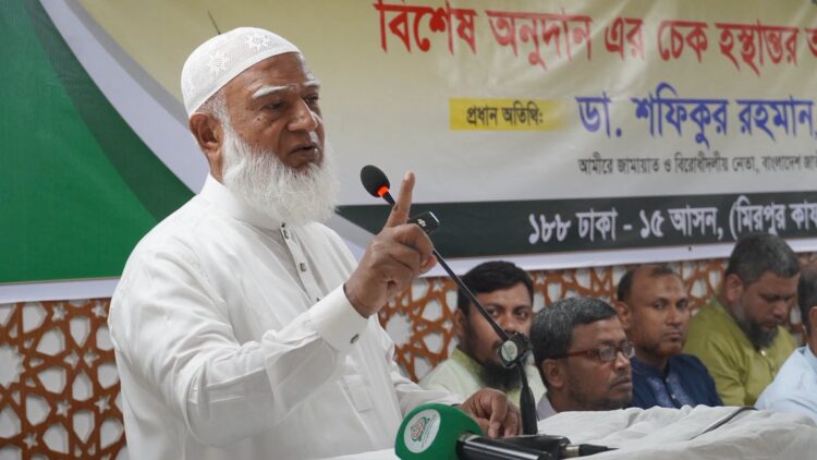 ঢাকা-১৫ আসনে দুঃস্থ, অসহায় ও অসুস্থদের মাঝে বিশেষ অনুদানের চেক বিতরণ করেন মাননীয় বিরোধীদলীয় নেতা