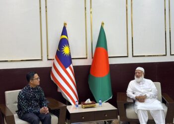 মাননীয় বিরোধীদলীয় নেতা ডা. শফিকুর রহমান এমপির সঙ্গে মালয়েশিয়ার মান্যবর হাইকমিশনার মোহাম্মদ সুহাদা ওসমানের সৌজন্য সাক্ষাৎ