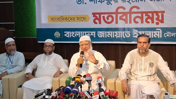 দলীয় ক্যাডারকে নির্বাচন কমিশনে বসিয়ে রেখে নির্বাচনের ভালো কোনো লক্ষণ দেখছি না