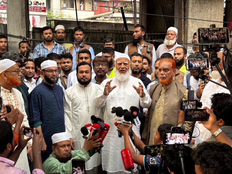 ফুটপাত দখলমুক্ত রাখার পাশাপাশি ক্ষুদ্র ব্যবসায়ীদের জীবিকার সুযোগ নিশ্চিত করতে হবে