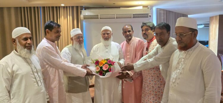 মাননীয় বিরোধীদলীয় নেতার সঙ্গে চট্টগ্রাম দক্ষিণ জেলার পূজা উদযাপন কমিটির নেতৃবৃন্দের সৌজন্য সাক্ষাৎ